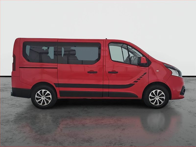 Renault Trafic (2018) 1.6 dCi, Bus, 8Míst, ČR - fotka 6 z 16