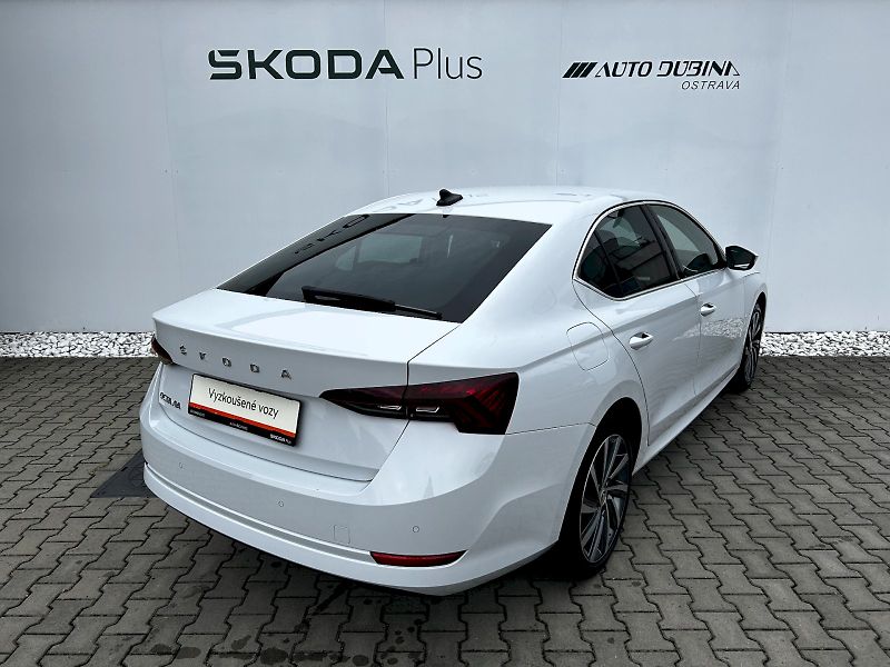 Škoda Octavia (2023) 1.5 TSI 110kW MP6 Style - fotka 2 z 35