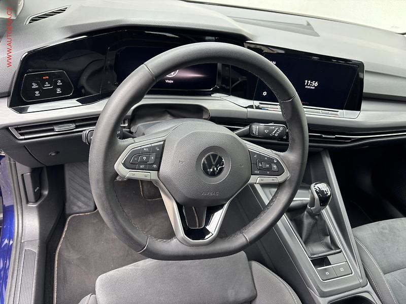 Volkswagen Golf (2022) 2.0 TDi, Style, LED - fotka 15 z 19