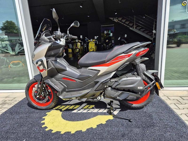 Aprilia SR GT 125 (2026) SPORT - AKČNÍ CENA - fotka 49 z 62