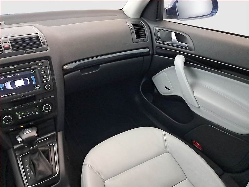 Škoda Octavia (2011) Laurin&Klement 1.8 TSI - fotka 8 z 30