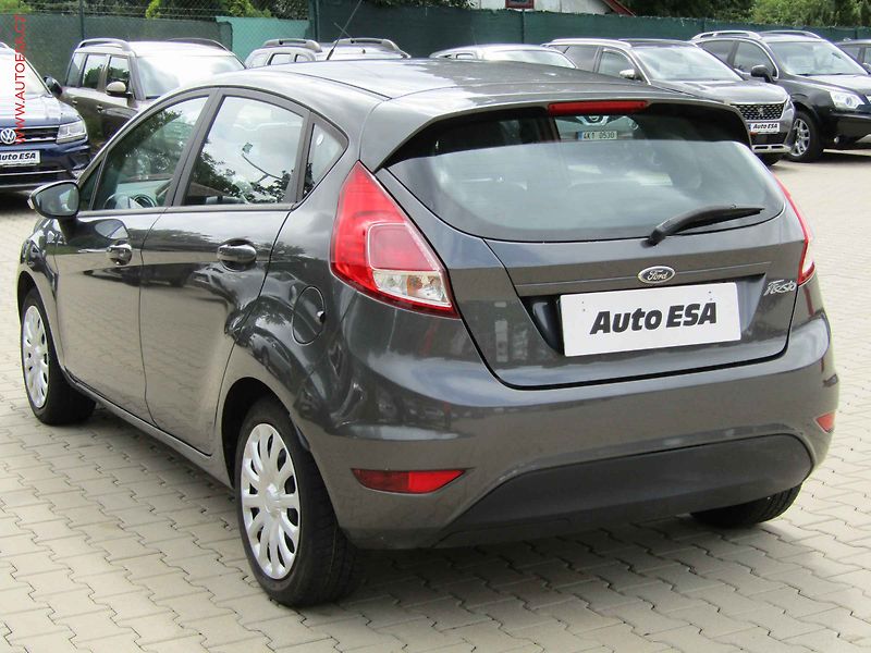 Ford Fiesta (2015) 1.2i, ČR, AC - fotka 6 z 17