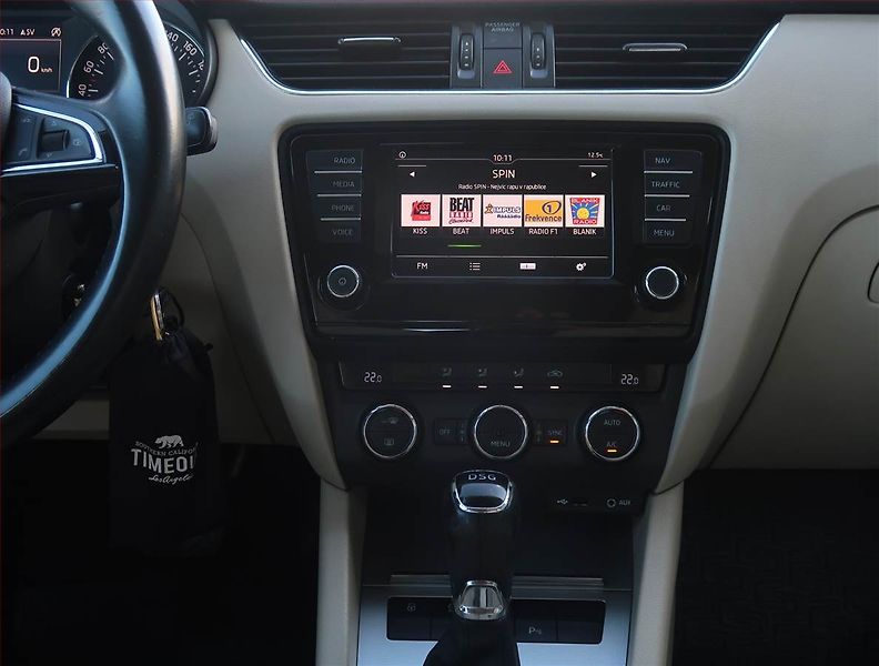 Škoda Octavia (2015) Style 1.6 TDI, Automat, Navi - fotka 12 z 18