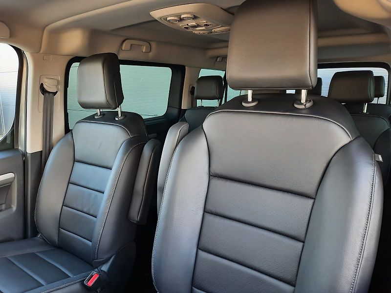 Peugeot Traveller (2026) ALLURE Long 2.2 BHDi 180k EAT8 - fotka 14 z 16