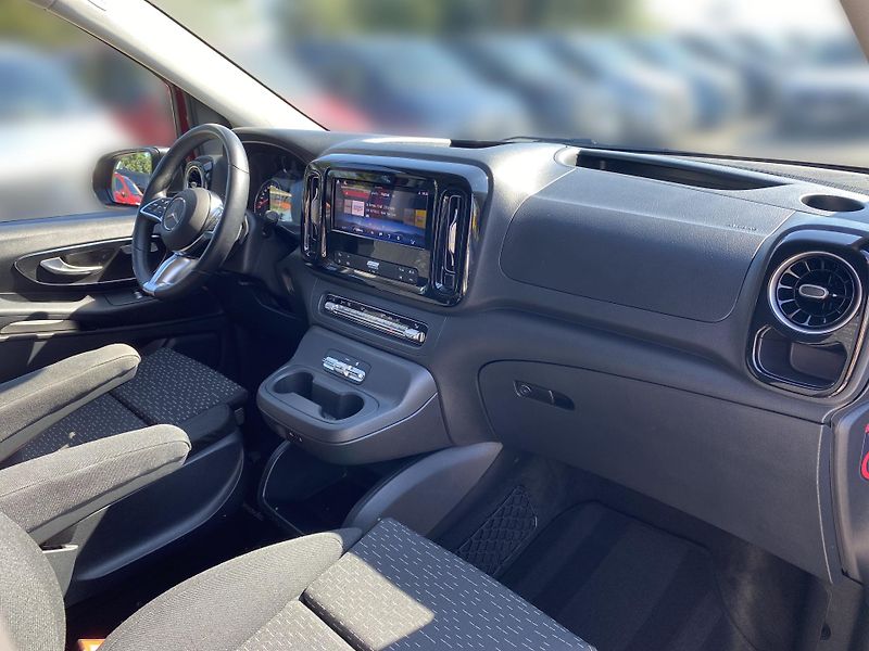 Mercedes-Benz Vito 124 CDI/L 4M TS 8 míst - fotka 17 z 24