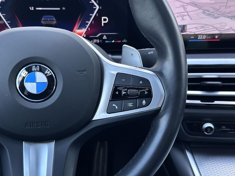 BMW Řada 3 330i M-Sport - fotka 12 z 31