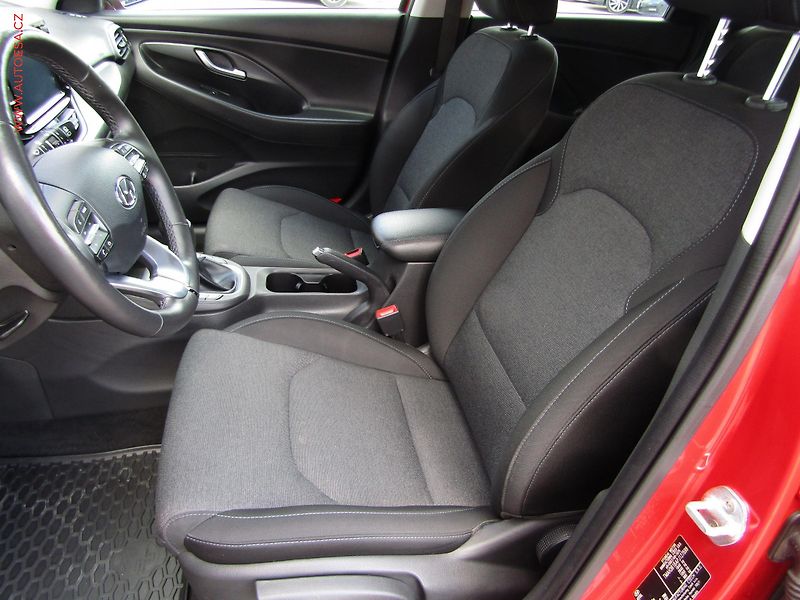 Hyundai i30 (2023) 1.0 T-GDi, ČR, servis.kniha - fotka 9 z 21