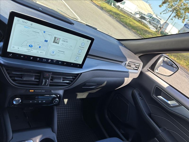 Ford Kuga 2,5 HEV 111kW Blue Cruise - fotka 48 z 49