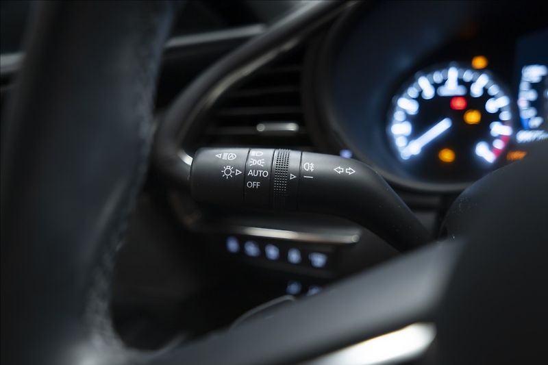 Mazda 3 2,0 e-SKYACTIV-X AT NAV KAMERA - fotka 24 z 43