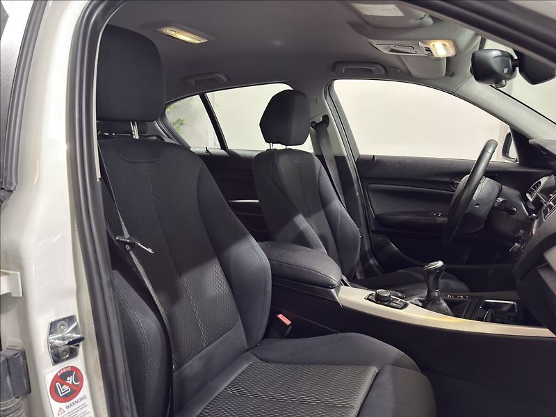 BMW Řada 1 1,6   116i BI-XEN LED SPORT - fotka 24 z 33