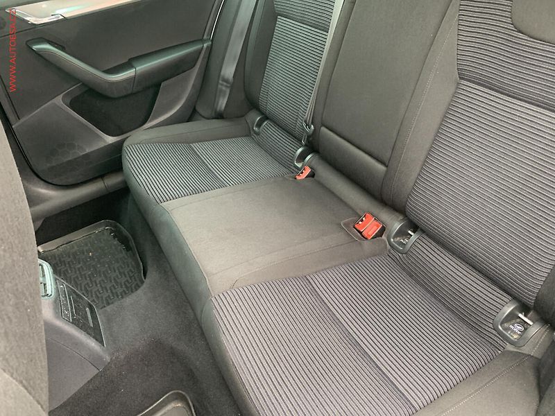 Škoda Octavia (2015) 1.6 TDi, ČR, DSG, panor - fotka 10 z 21