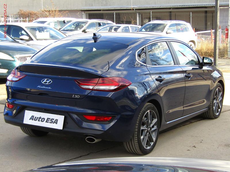 Hyundai i30 (2020) 1.5T-GDi, ČR, navi, LED - fotka 4 z 23