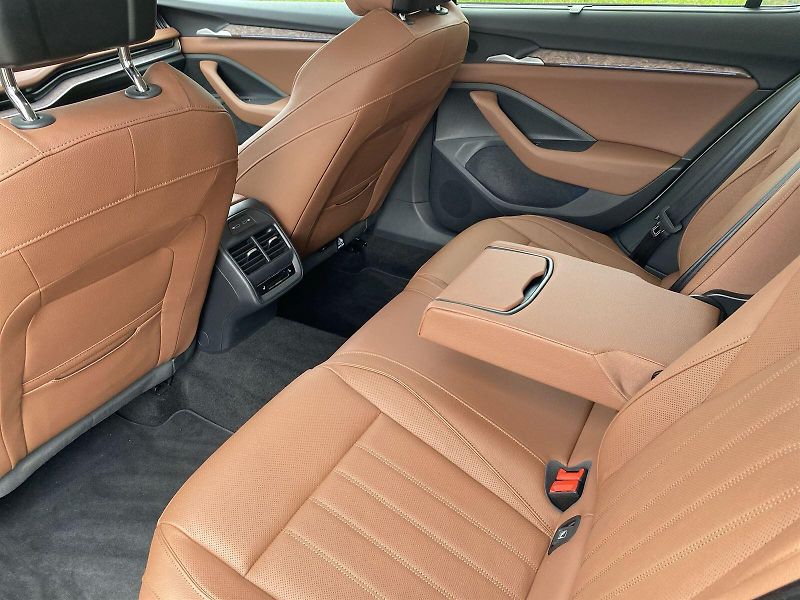 Škoda Superb (2024) 2.0 TDI 4x4 DSG L&K - fotka 7 z 38