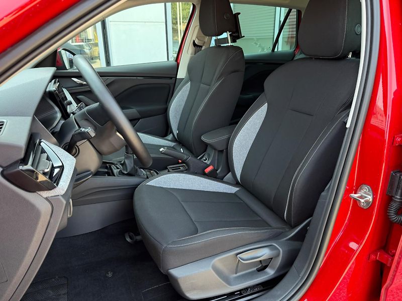 Škoda Kamiq Selection 1.0 TSI 85kw - fotka 10 z 25