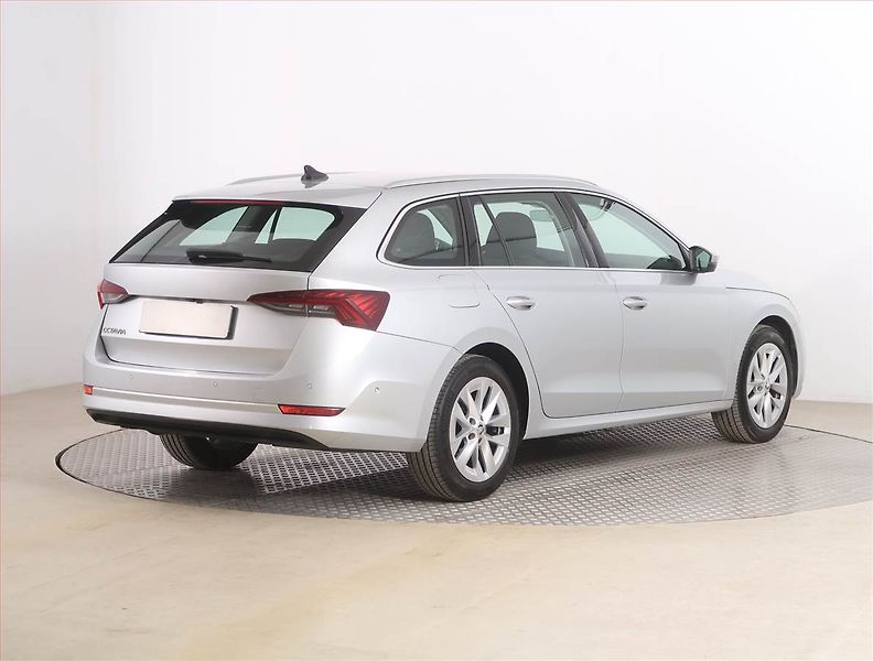 Škoda Octavia (2020) Style 2.0 TDI, Automat - fotka 5 z 23