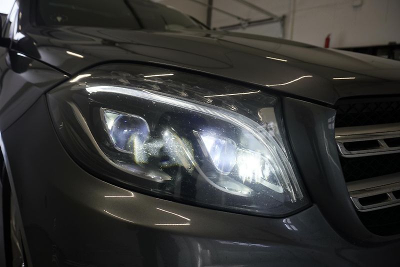 Mercedes-Benz GLS (2017) GLS  350 SUV 4MATIC 9G-TRONIC - fotka 10 z 33