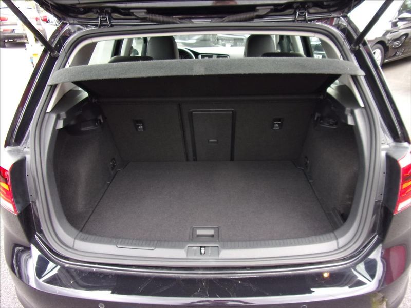 Volkswagen Golf 1,4 TSI Highline Webasto 103kW - fotka 14 z 31