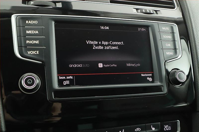 Volkswagen Golf (2016) 2.0 TDI, Xenony, Tempomat - fotka 13 z 18