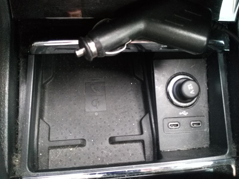 Škoda Karoq 1,5 TSI Style Plus * DSG - fotka 28 z 42