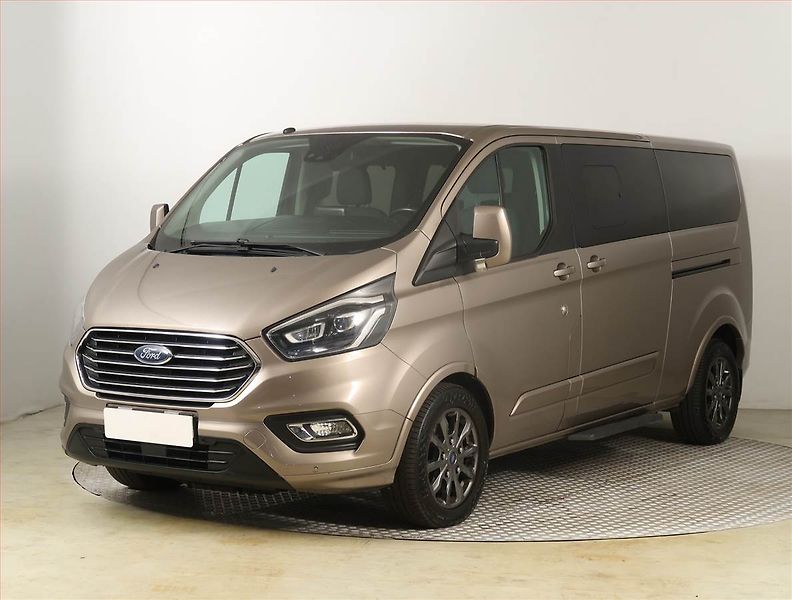 Ford Tourneo Custom (2019) 2.0 EcoBlue, ČR - fotka 2 z 24