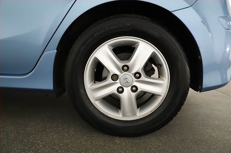 Hyundai i30 (2011) 1.4 CVVT, ČR,1.maj, Serv.kniha - fotka 13 z 13