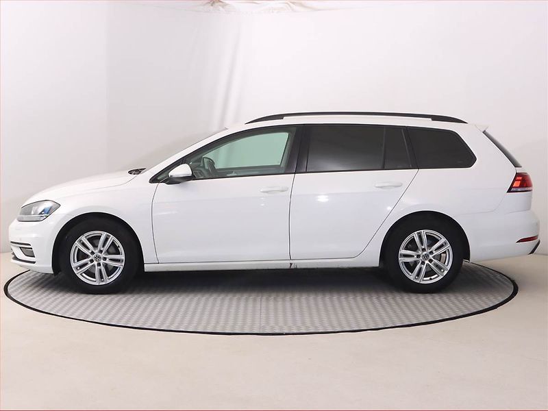 Volkswagen Golf (2018) 1.6 TDI, Tempomat - fotka 3 z 19
