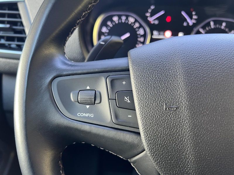 Peugeot Traveller (2021) L2 8MÍST 2.0HDi 130kW TAŽNÝ CZ - fotka 17 z 31