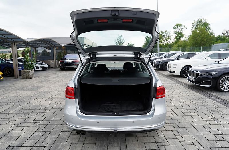 Volkswagen Passat 2.0 TDI DSG 140PS/navigace - fotka 11 z 32