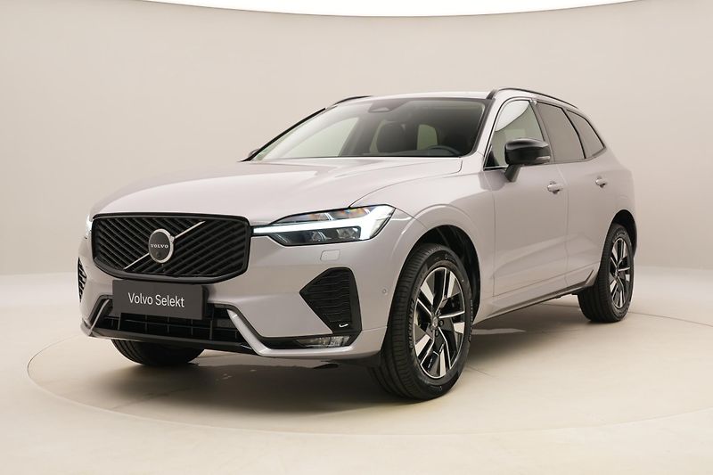 Volvo XC60 B5 AWD DARK PLUS AUT CZ - fotka 1 z 61