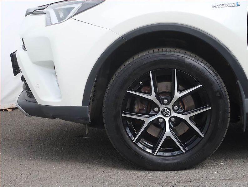 Toyota RAV4 (2017) Selection 2.5 Hybrid, Hybrid - fotka 15 z 20