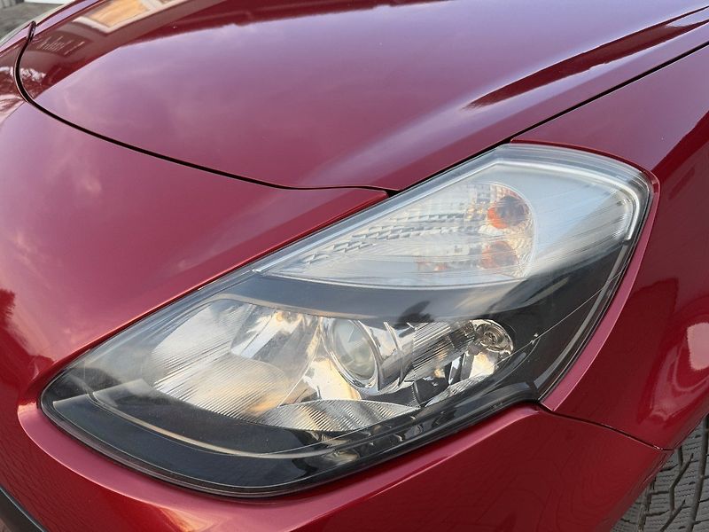 Renault Clio (2009) 1.2i 55kW Klima Výhřev Sedadel - fotka 34 z 46