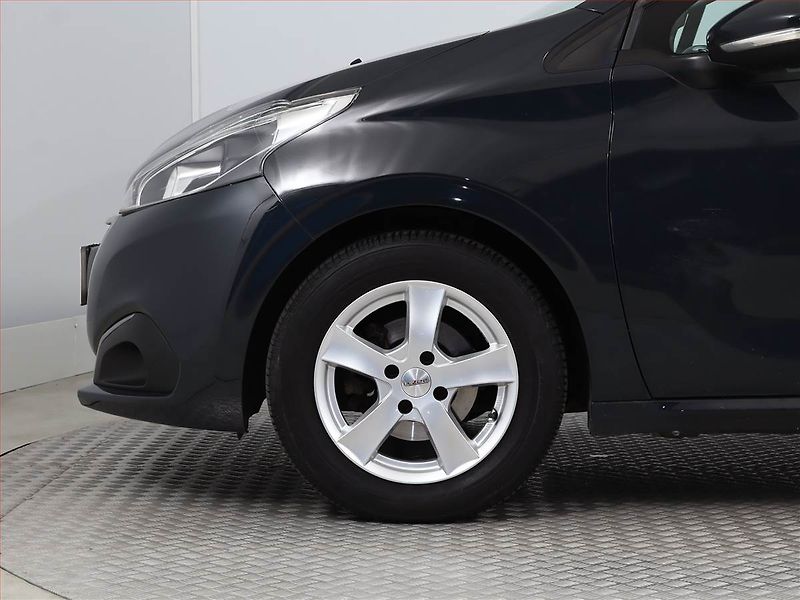 Peugeot 208 (2017) 1.2 PureTech, ČR,1.maj - fotka 12 z 15