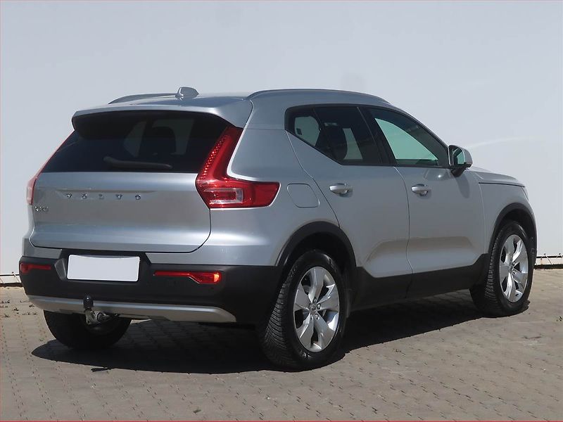 Volvo XC40 (2018) D3, Kůže, Navi, Tempomat - fotka 5 z 19