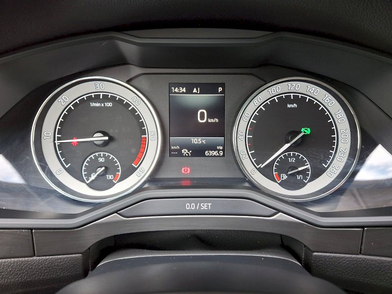 Škoda Superb (2021) Style Plus DSG 2,0TDi 110kW - fotka 17 z 35