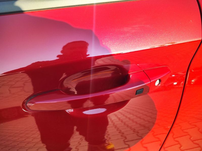 Hyundai Kona 1.0 T-GDI/88kW Premium Red - fotka 10 z 33