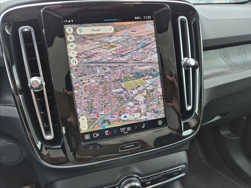 Volvo C40 0,0 Recharge Plus - fotka 16 z 18