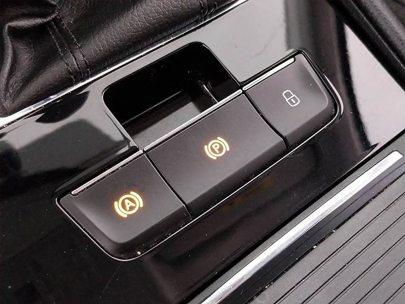 Škoda Superb (2016) Ambition 2.0 TDI, Bi-Xenony - fotka 19 z 20