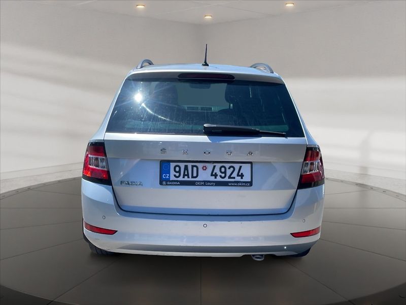 Škoda Fabia 1,0 TSI Ambition - fotka 5 z 11