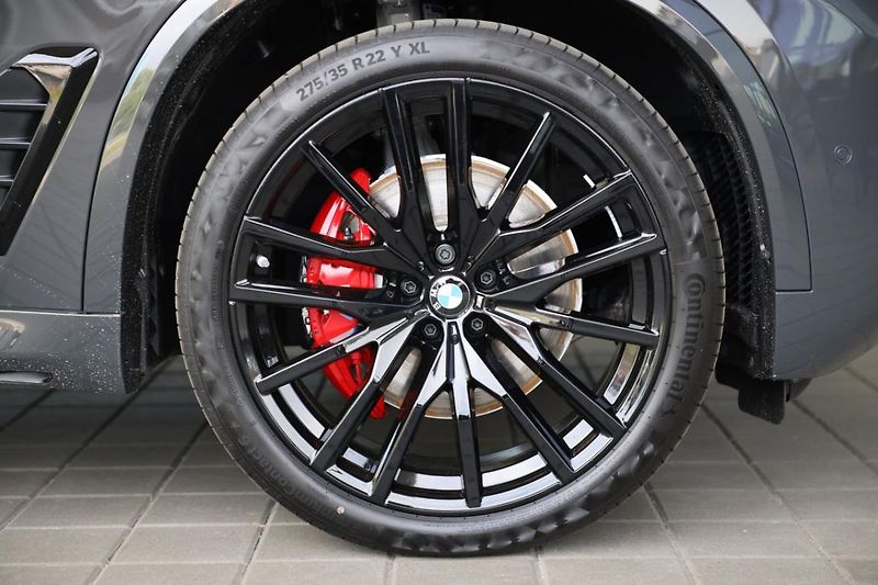BMW X5 xDrive40d - fotka 7 z 18