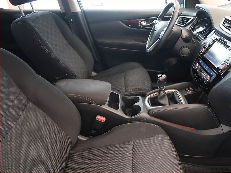 Nissan Qashqai (2016) 1.2 DIG-T, Serv.kniha, Navi - fotka 9 z 15
