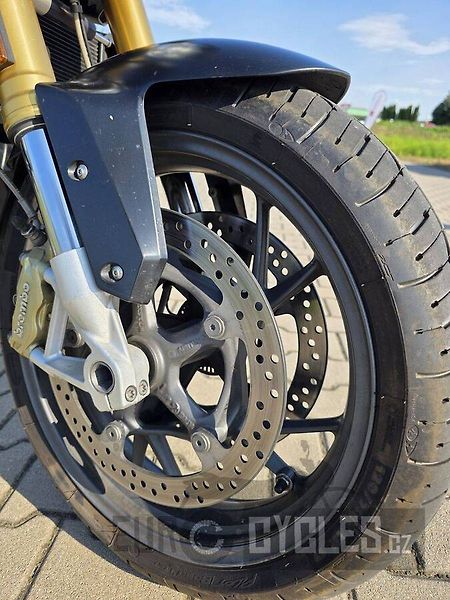 BMW R 1200 R (2021) - fotka 9 z 19