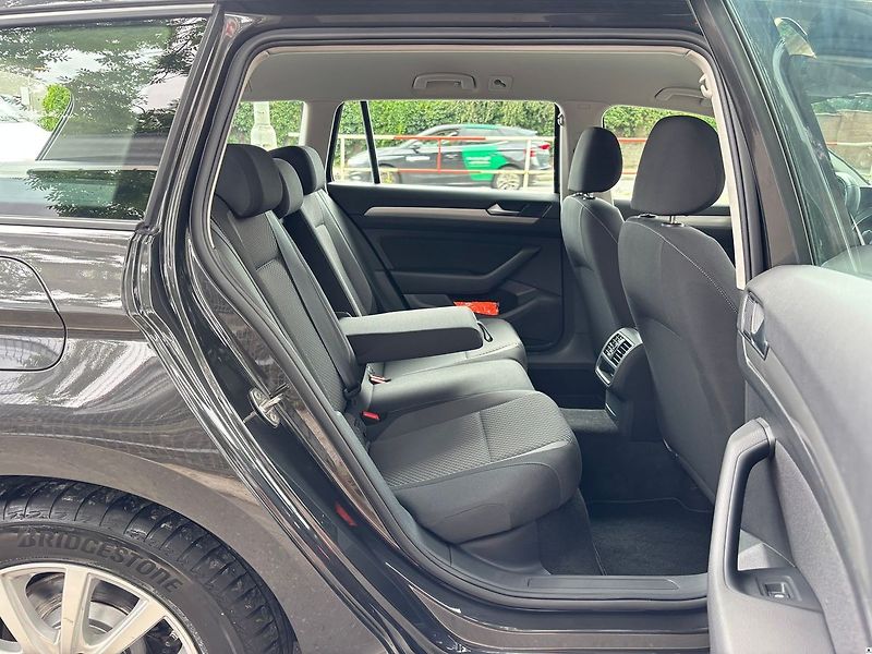 Volkswagen Passat 2.0TDi/2023/AT.1MAJ.TAŽNÉ.ZÁRU - fotka 21 z 51