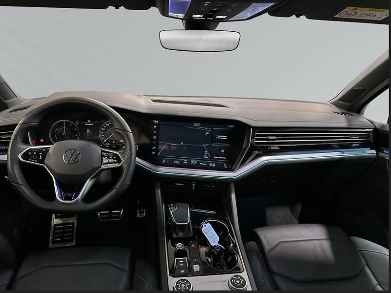 Volkswagen Touareg R eHybrid 3.0 V6 TSI - fotka 7 z 10