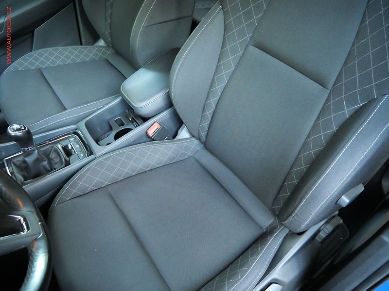Škoda Karoq (2018) 2.0TDi 4x4, ČR, Ambition, TZ - fotka 9 z 22