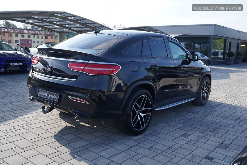Mercedes-Benz GLE GLE350 4Matic AMG/TAŽNÉ/HARMAN - fotka 3 z 12