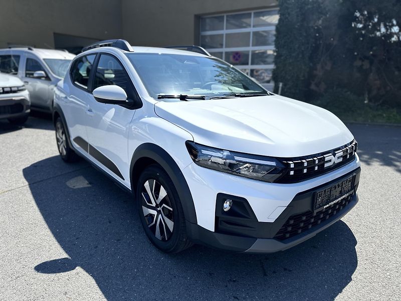 Dacia Sandero (2026) STEPWAY HYBRID 155 - ŘÍJEN - fotka 3 z 12