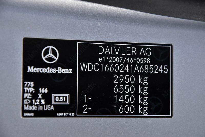 Mercedes-Benz GLE 350 d 4MATIC FACE,NAVI,LED,ČR - fotka 51 z 51