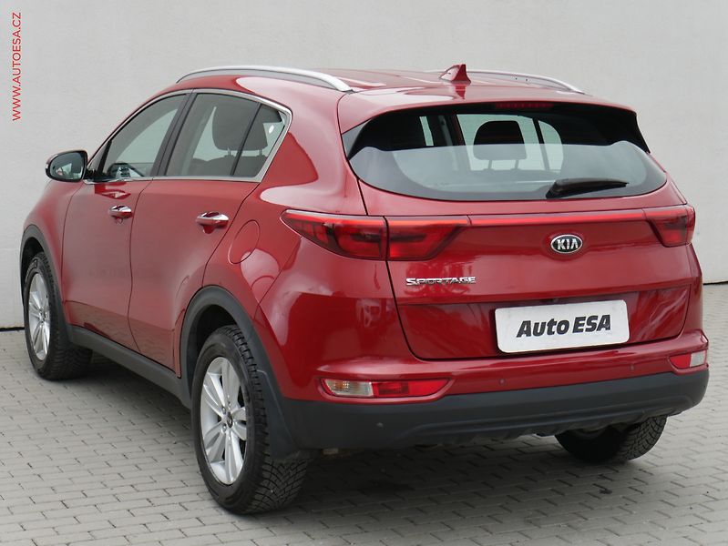 Kia Sportage (2016) 1.6 GDi, ČR, Active, navi - fotka 6 z 22
