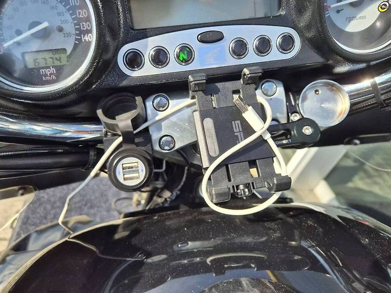 Honda F6C Valkyrie (1999) GL 1500 CF Valkyrie - fotka 11 z 22