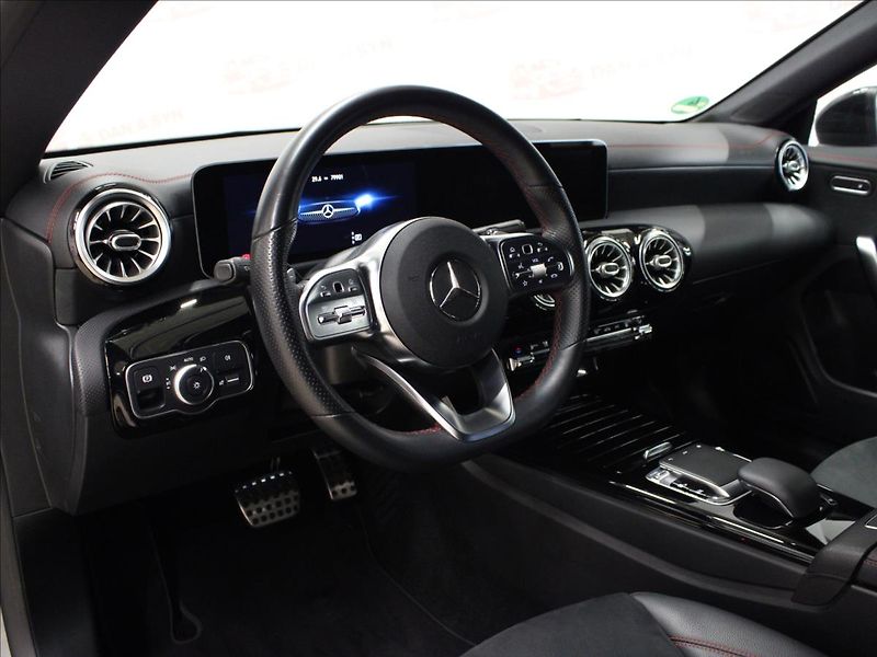 Mercedes-Benz CLA 2,0 220 7G-DCT AMG ZÁNOVNÍ - fotka 10 z 39